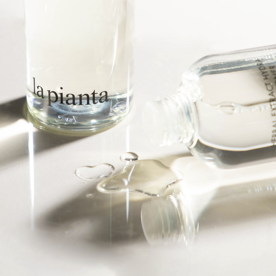 Hydrating, Make-up Removing and Restructuring Toner - With plant extracts 310 ml
